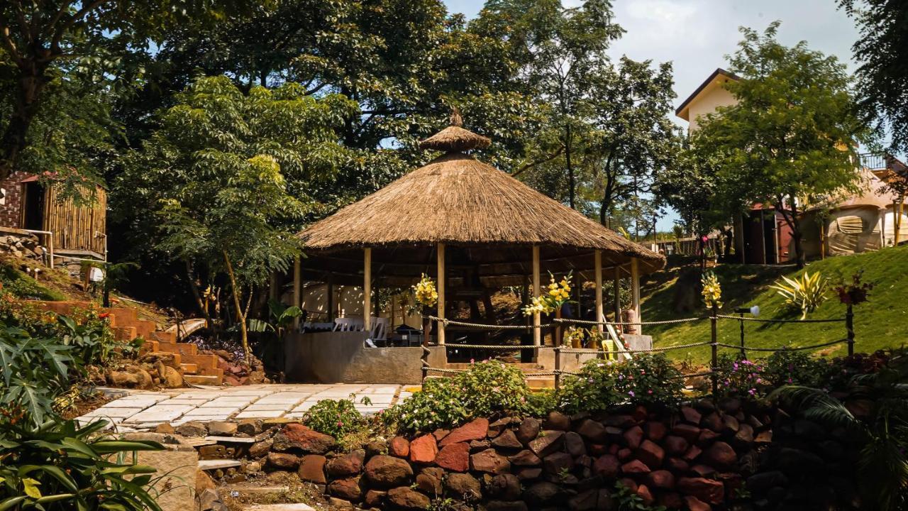 The Lotus Resort Lonavala Extérieur photo